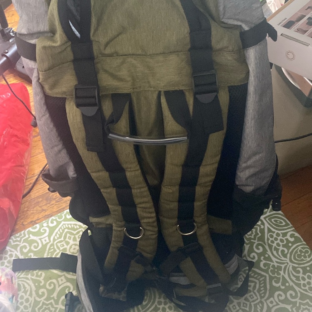 Book bag with clip for up to 80lbs new with tags